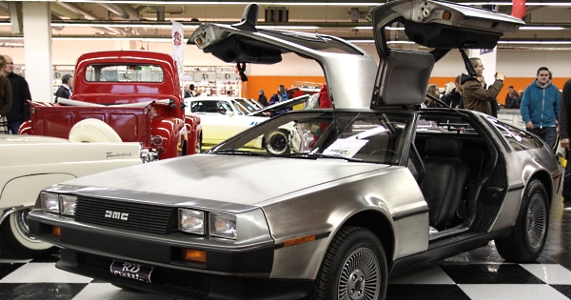 DeLorean DMC-12