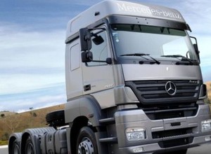Duży sukces dużego Mercedesa