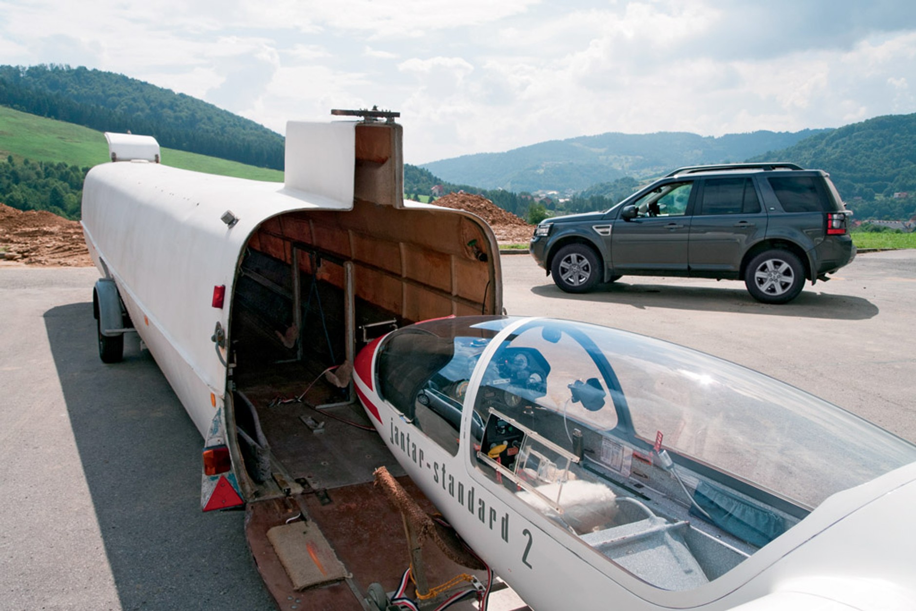 Sporty dla offroadowców: jak wybrać się na szybowce i paralotnie