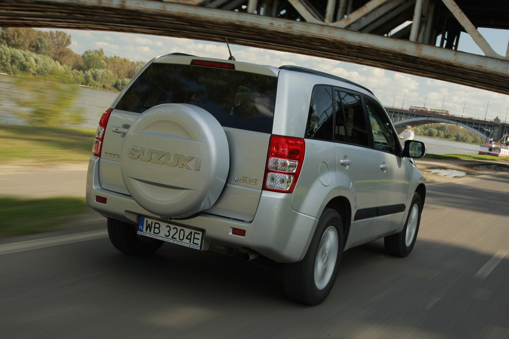 Suzuki Grand Vitara 2.4: Solidne 4x4