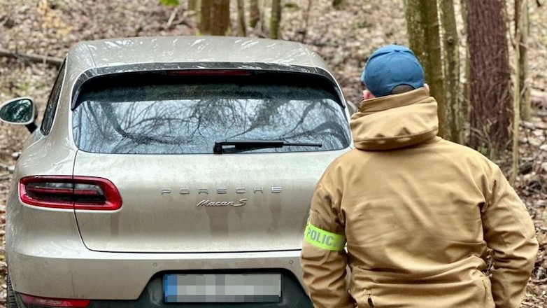 Policjanci odzyskali skradzione Porsche
