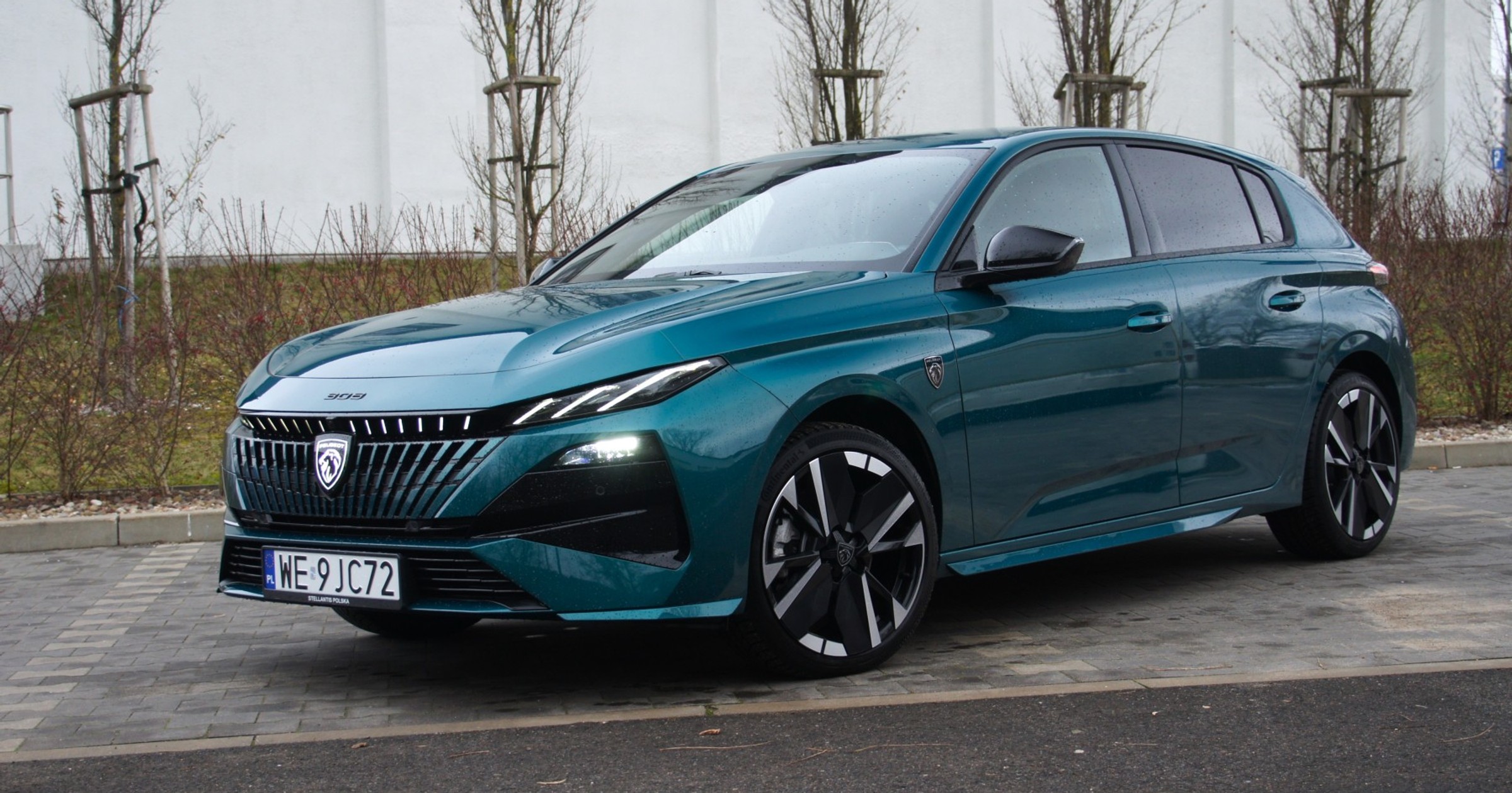 Peugeot 308 po liftingu ze 145-konnym układem MHEV (miękka hybryda)