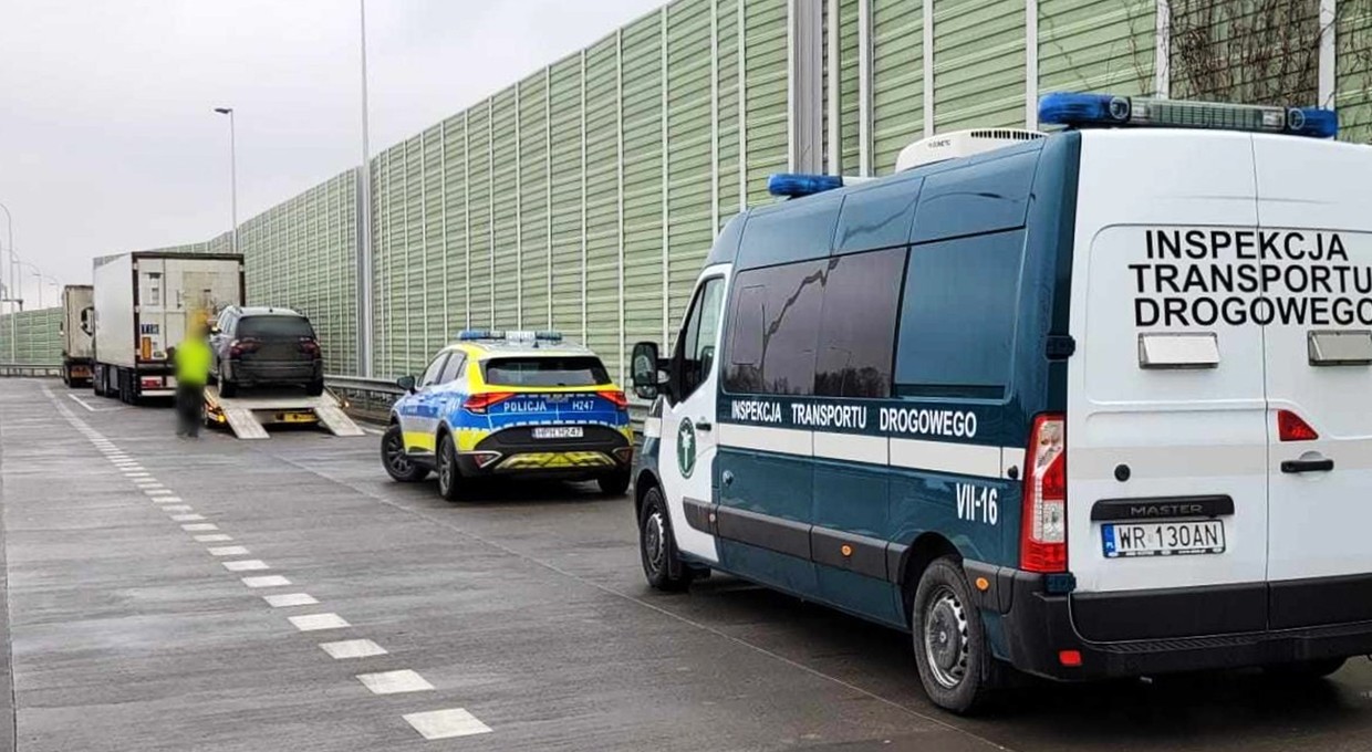 Inspektorzy ITD wykryli zakłócenie impulsatora. Długo się nie głowili, co jest nie tak