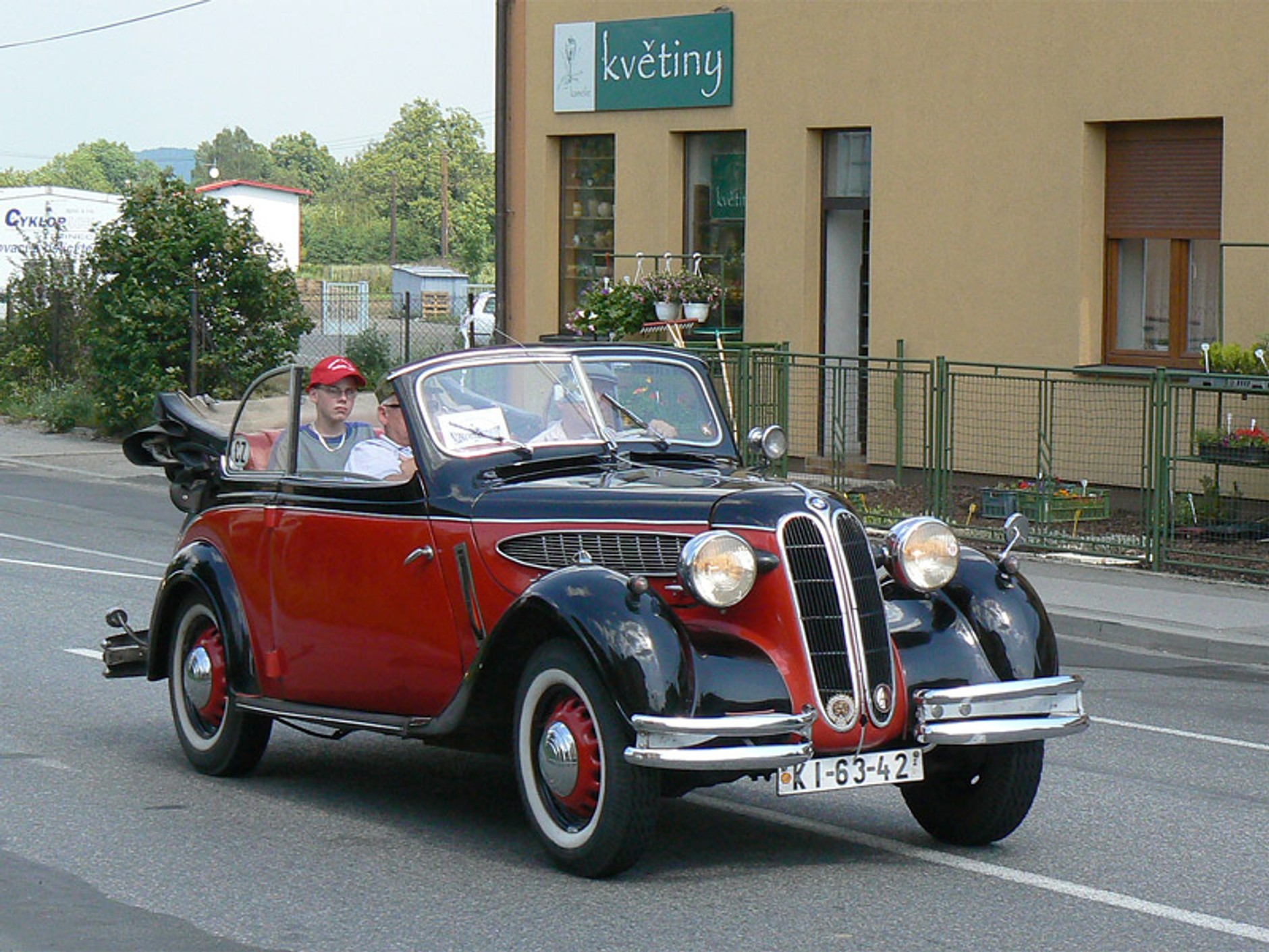 Oldtimery u podnóża Beskidów (fotogaleria)