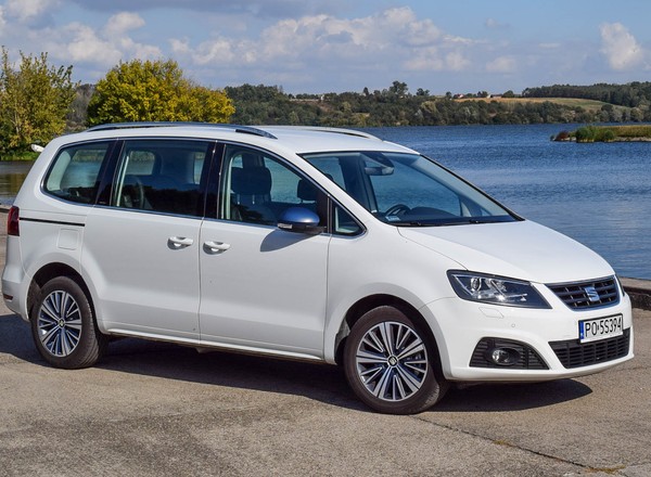 Seat Alhambra - zabiera 7 osób i przyspiesza jak hot-hatch!