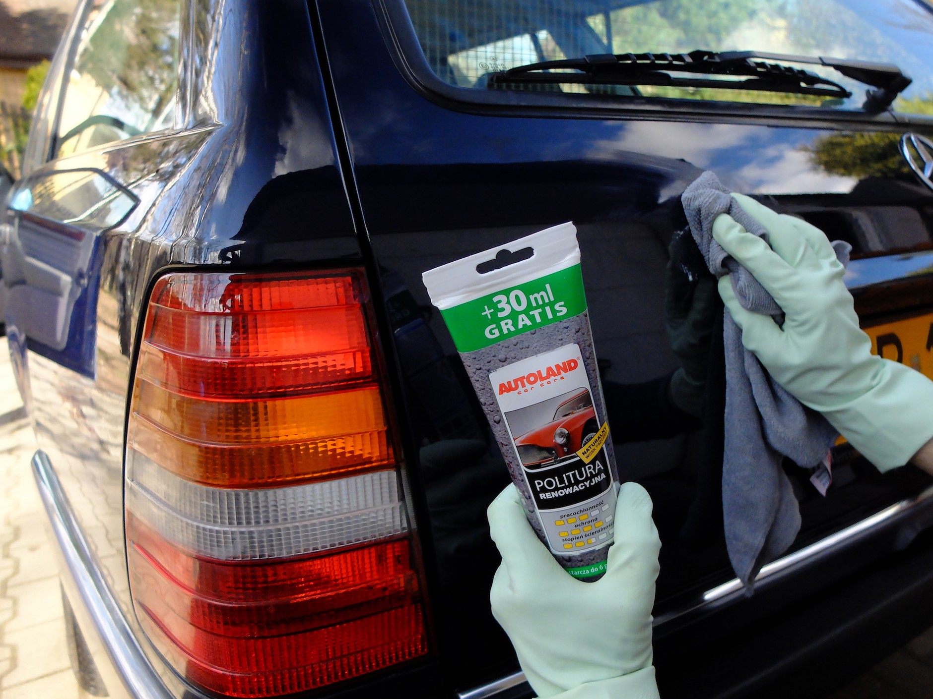 Uwaga: szmatka, której używamy do polerowania, musi być miękka, chłonna i czysta