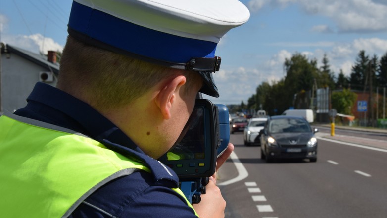 Obraz pochodzący z serwisu https://podkarpacka.policja.gov.pl/rze/aktualnosci/127687,Podsumowanie-dzialan-Predkosc-na-podkarpackich-drogach.html