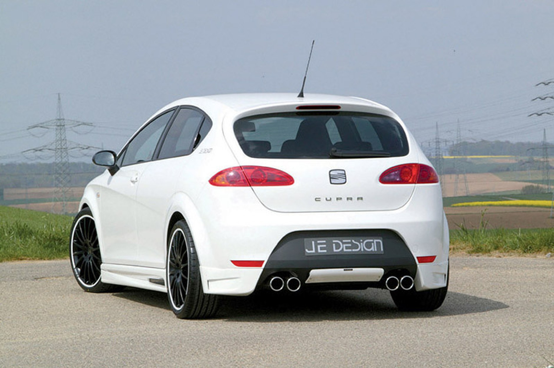 JE Design Seat Leon Cupra – ekstremalny restyling