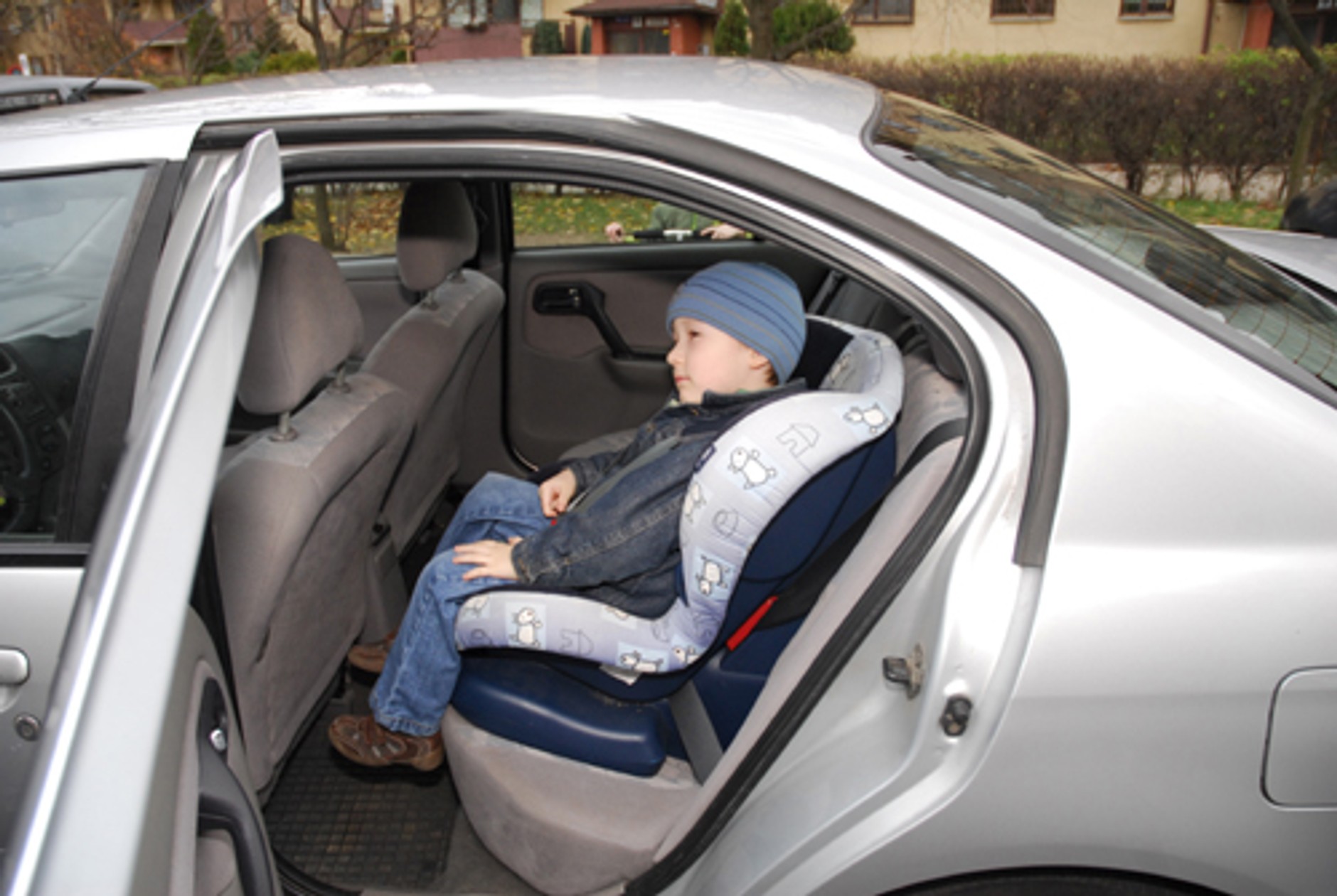 Dzieci w podróży - pokazujemy jak zadbać o najmłodszych pasażerów