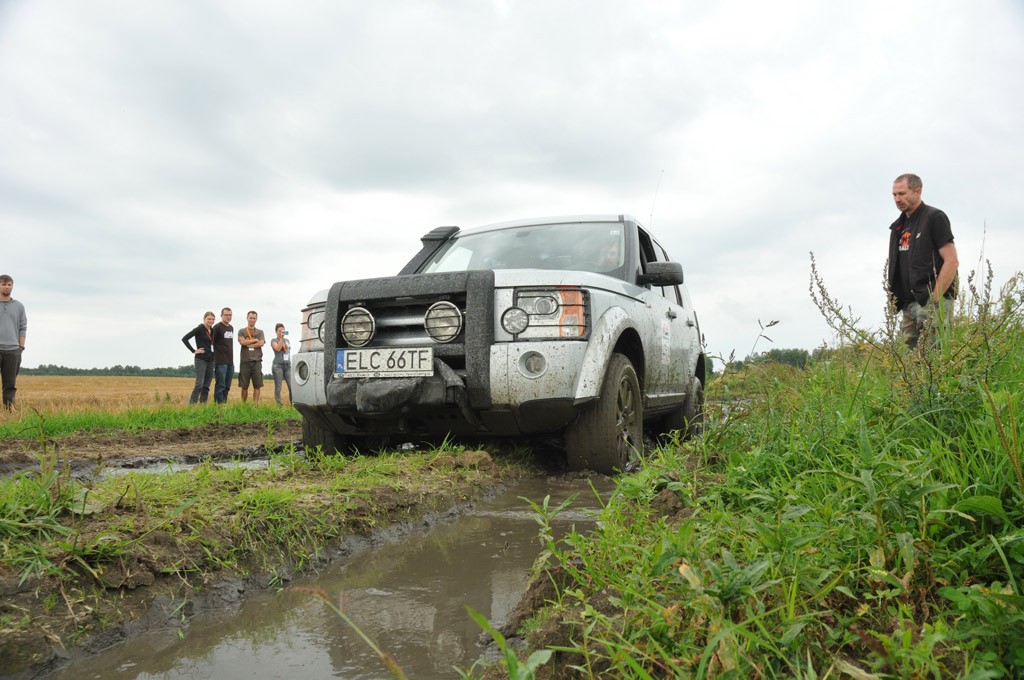 4x4 Family Adventure: baza pod namiotami