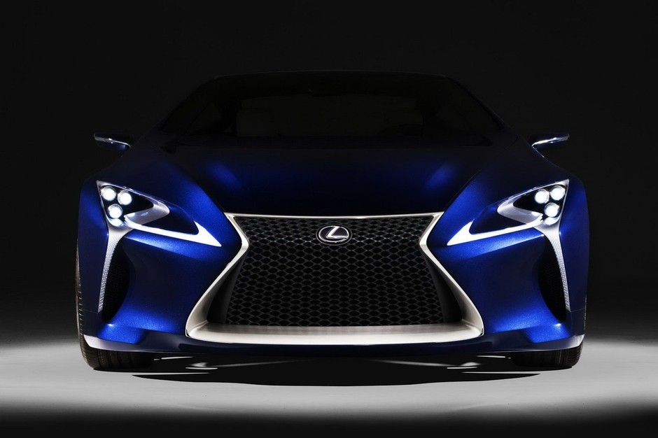 Lexus LF-LC Concept w niebieskich barwach podczas Sydney Motor Show