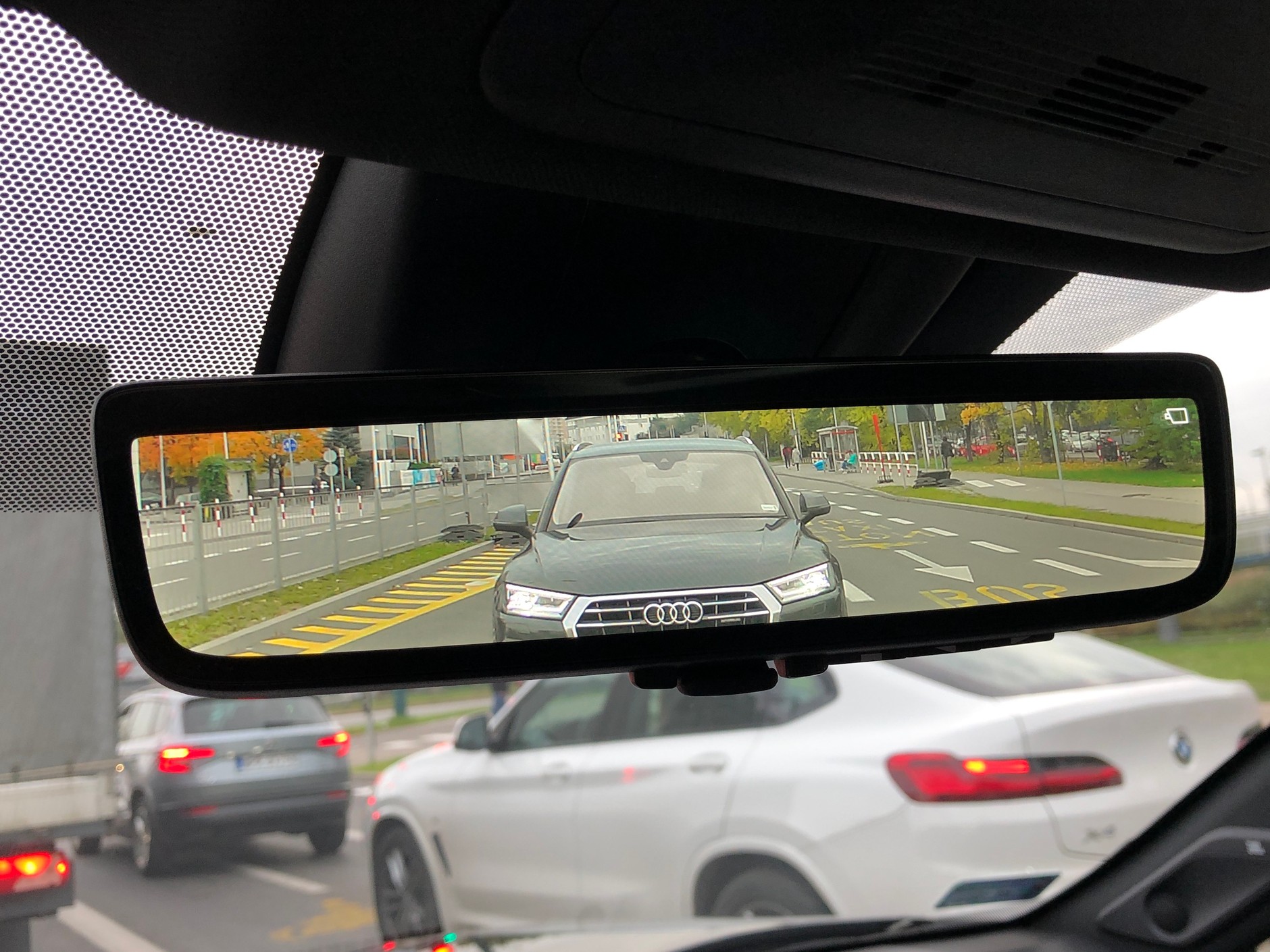 Toyota RAV4 2.5 Hybrid AWD Black Edition by JBL