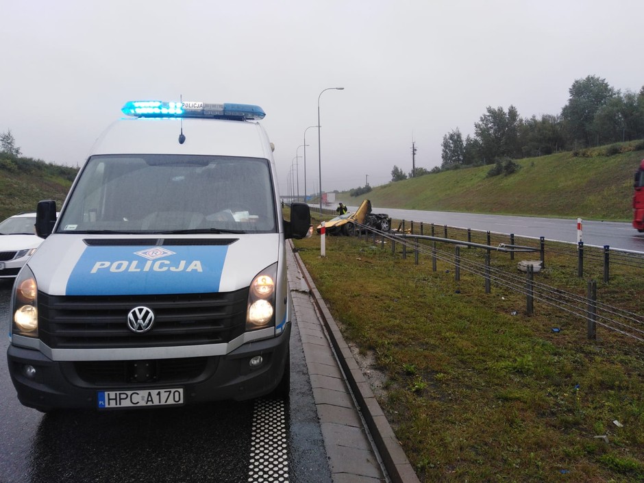 Lamborghini Gallardo rozbite na A1 w okolicach Torunia