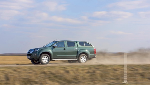 Isuzu-D-Max-Hunter(1)