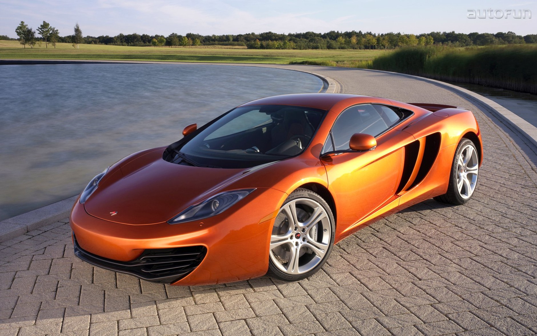 McLaren MP4-12C