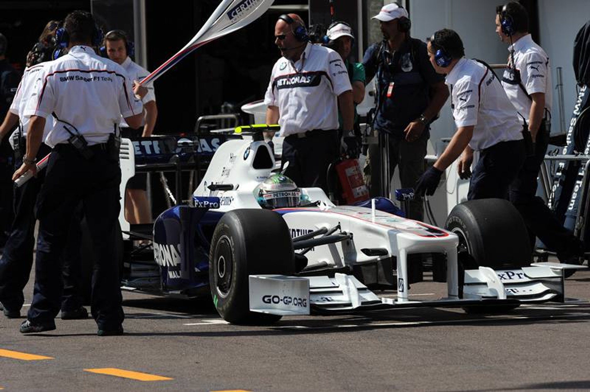 Grand Prix Monaco 2009: Button królem, Kubica w garażu (fotogaleria)