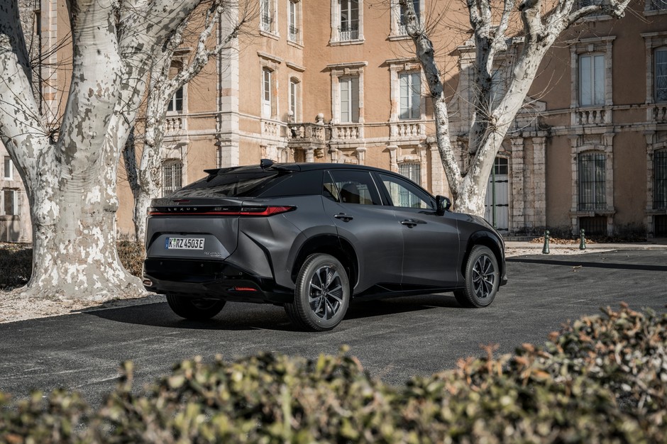 Lexus RZ 450e 2023