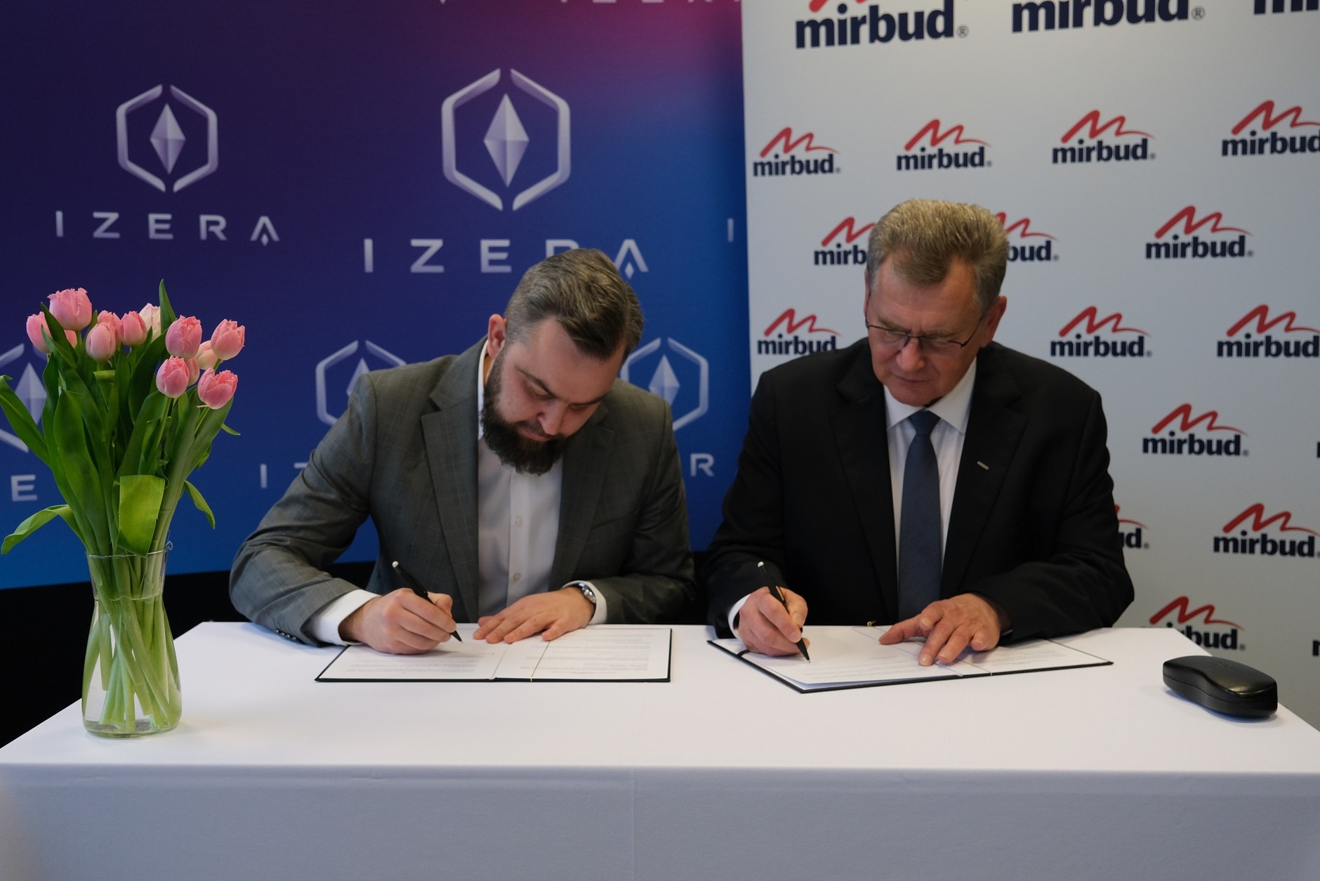 Generalny wykonawca fabryki Izery wybrany. Przetarg wygrała spółka Mirbud