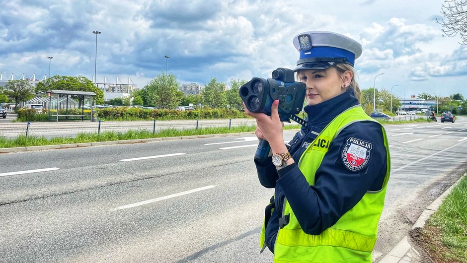 Obraz pochodzący z serwisu https://opole.policja.gov.pl/opo/kmp-opole/aktualnosci/122534,Zatrzymane-prawo-jazdy-za-nadmierna-predkosc.html