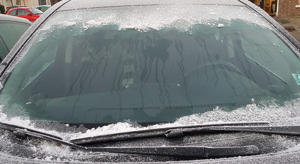 Spryskiwacz przedniej szyby