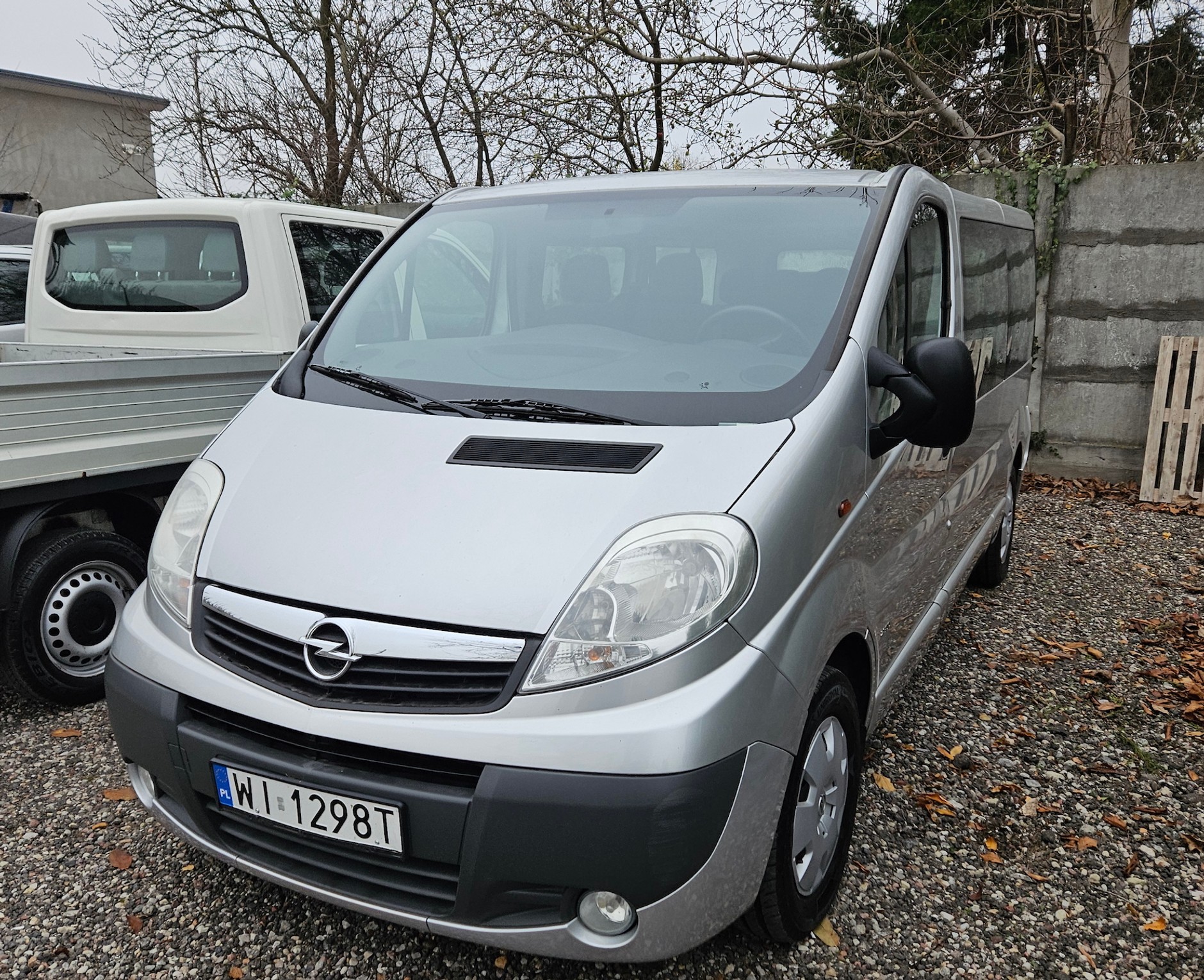 Na miejscu auto prezentuje się niewiele gorzej niż w ogłoszeniu, ale do ideału trochę mu brakuje.