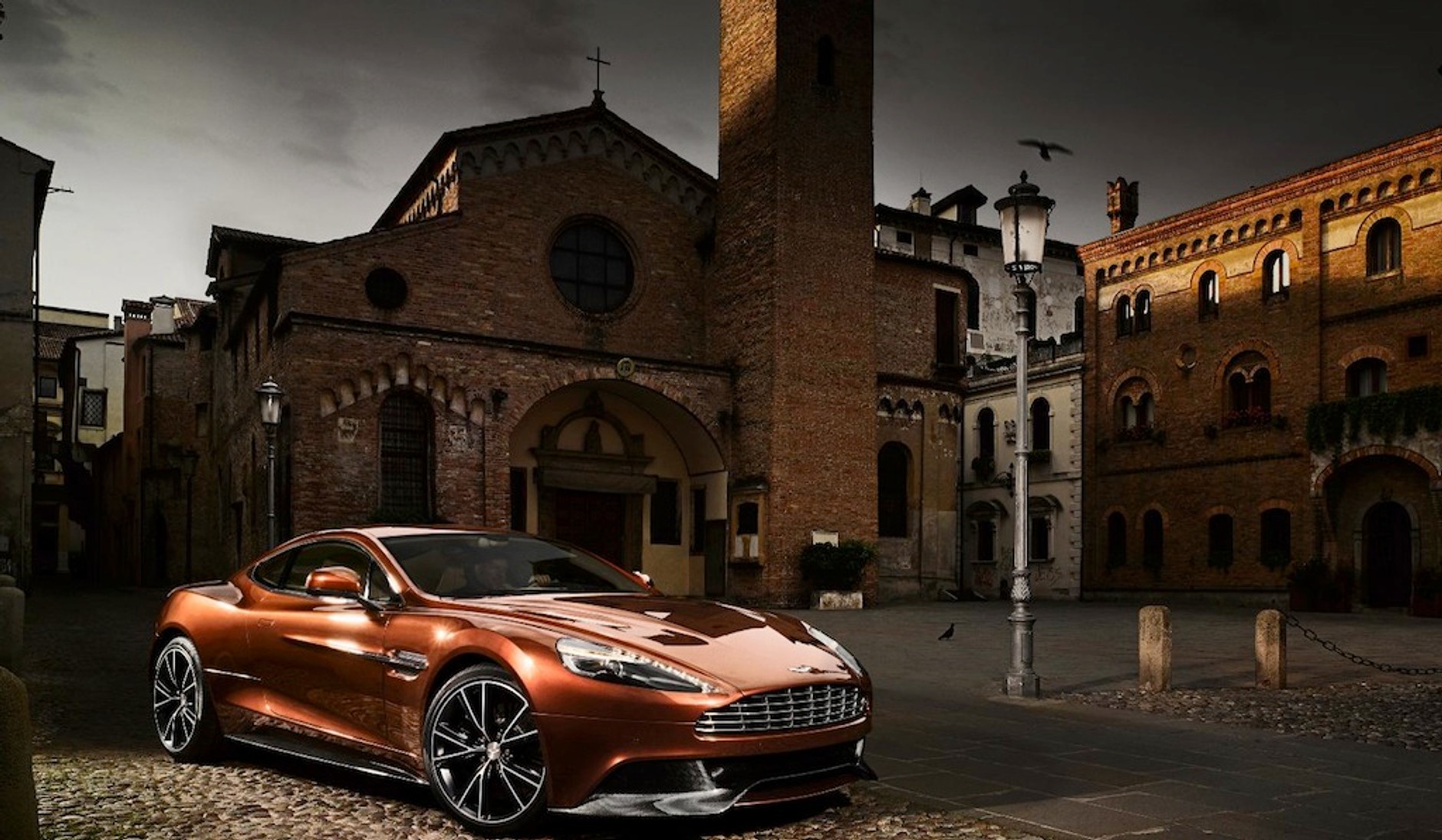 Nowy Aston Martin Vanquish