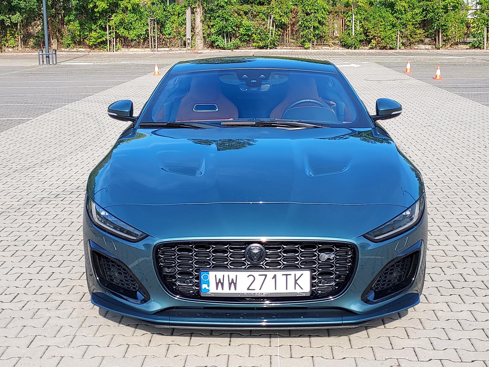Jaguar F-Type R75