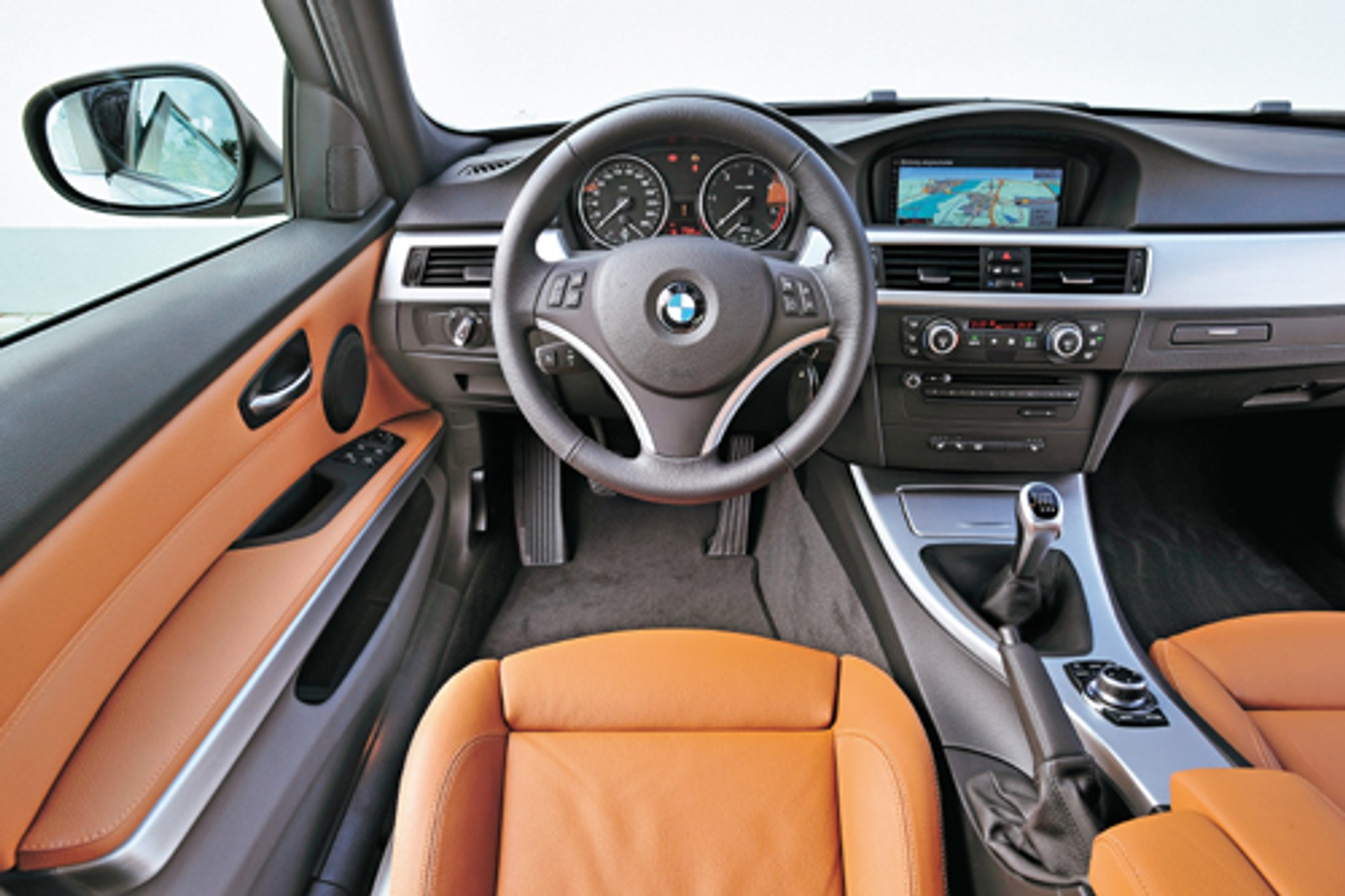 BMW 330d po face liftingu - Co nowego w trójce?