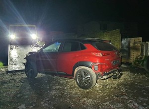 Rozbierał auto z Niemiec w dziupli w Wołominie. Zaskoczyła go policja