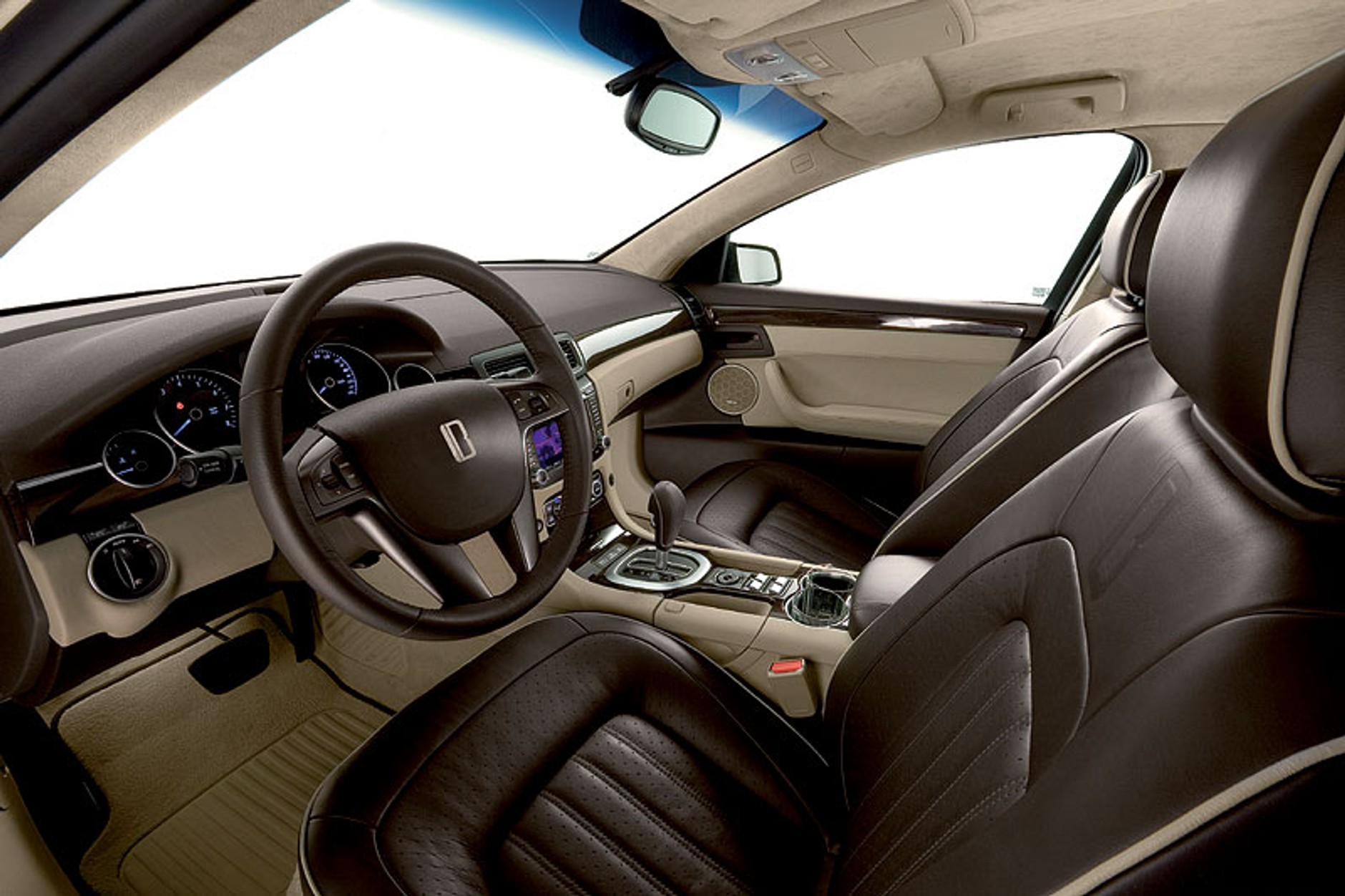 Genewa 2009: Bitter Vero Sport – konkurent BMW M5 z silnikiem z Corvette