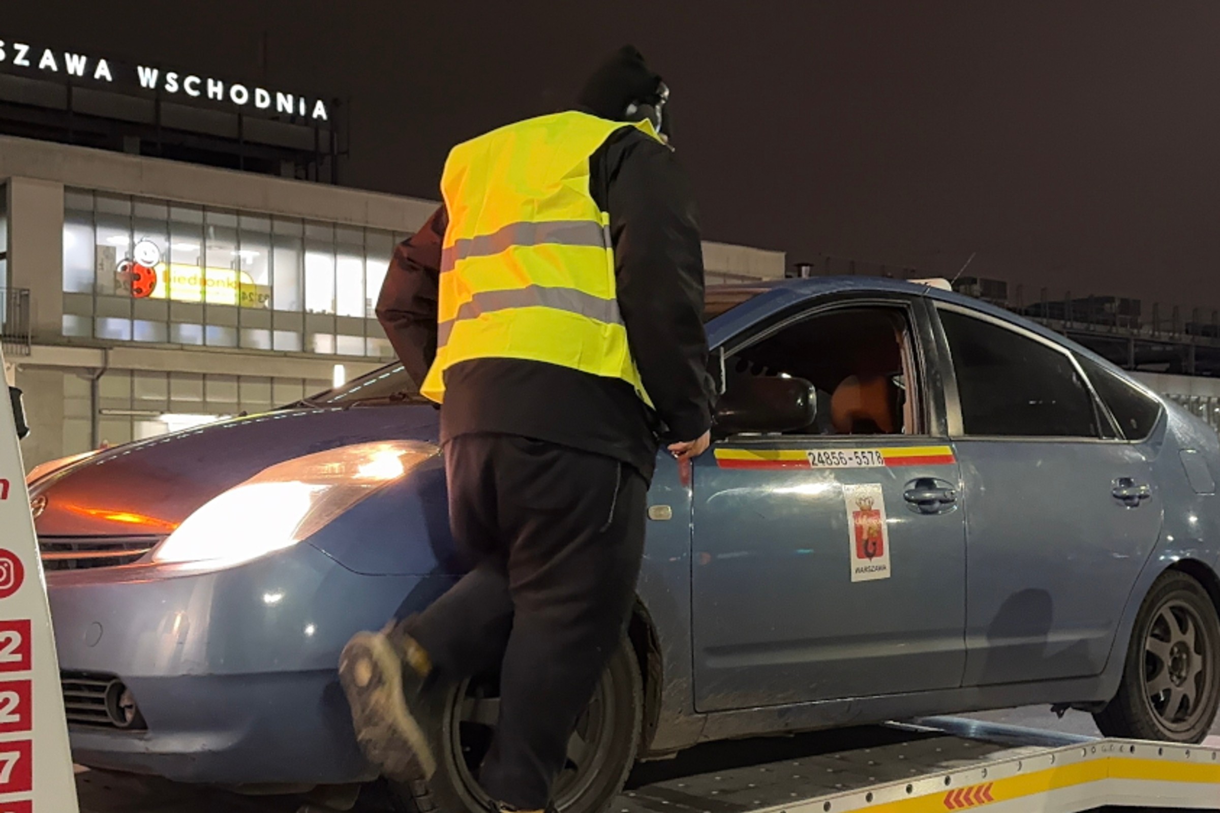 Wolisz pojechać "uberkiem" niż własnym autem? Przemyśl to! Policja publikuje wyniki kontroli