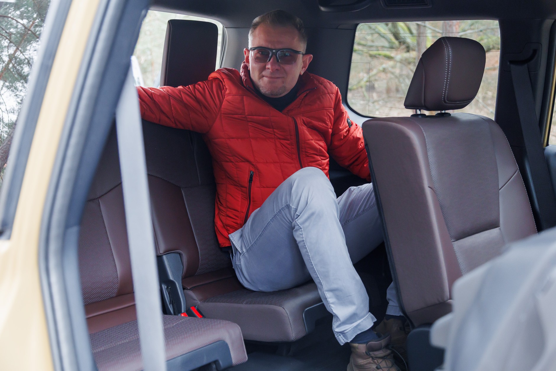 Jeep Wrangler vs Toyota Land Cruiser