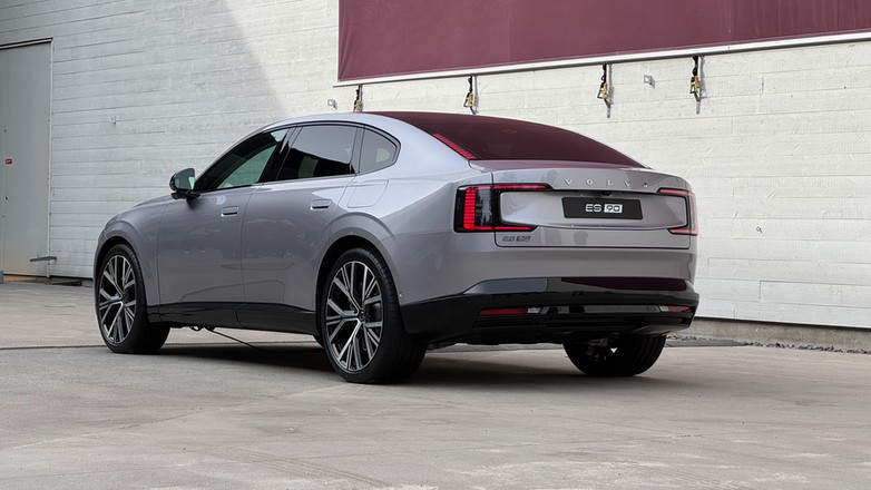 Volvo ES90 2025