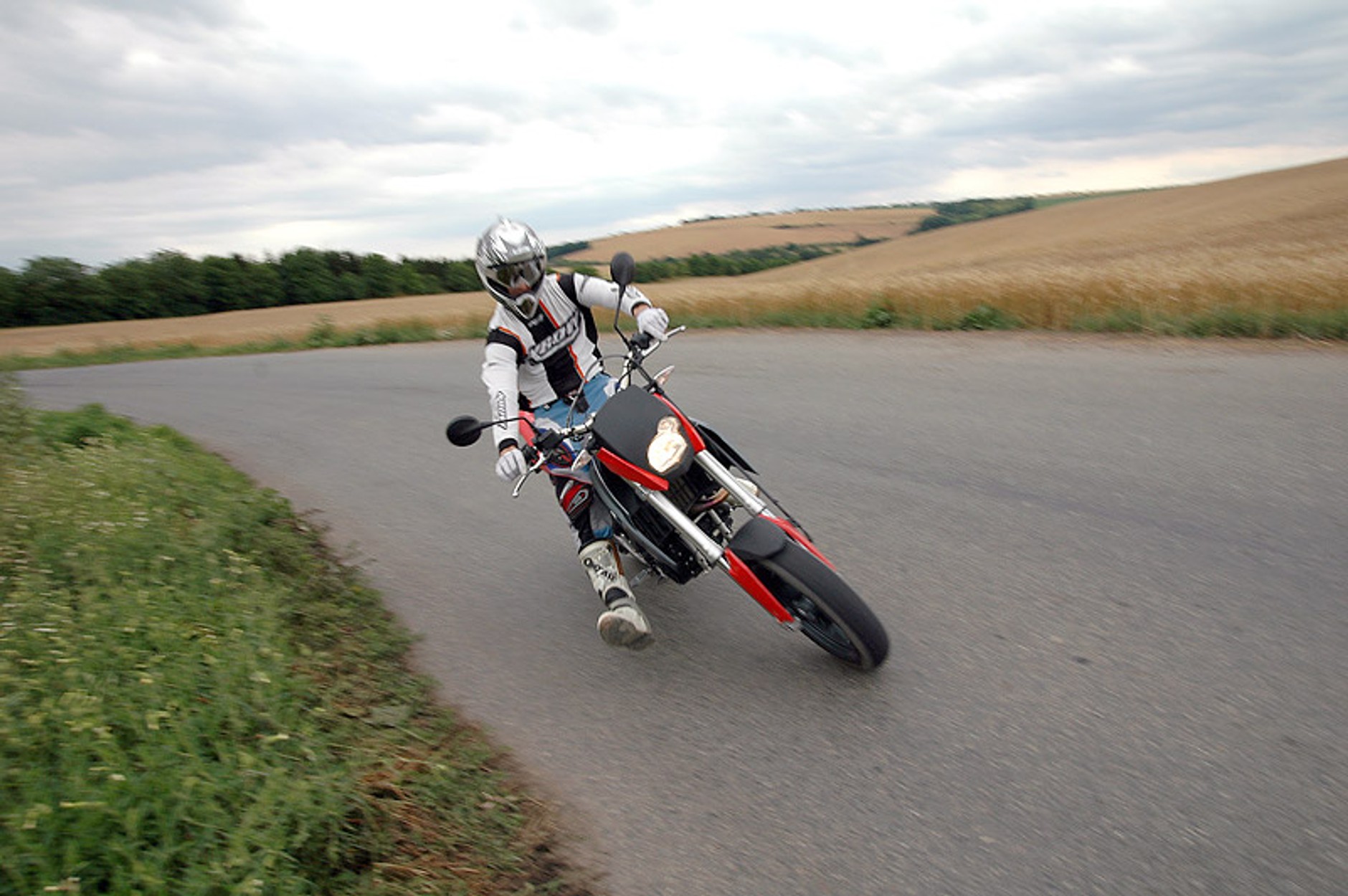 BMW G650 Xmoto: zabawka do miasta (test)