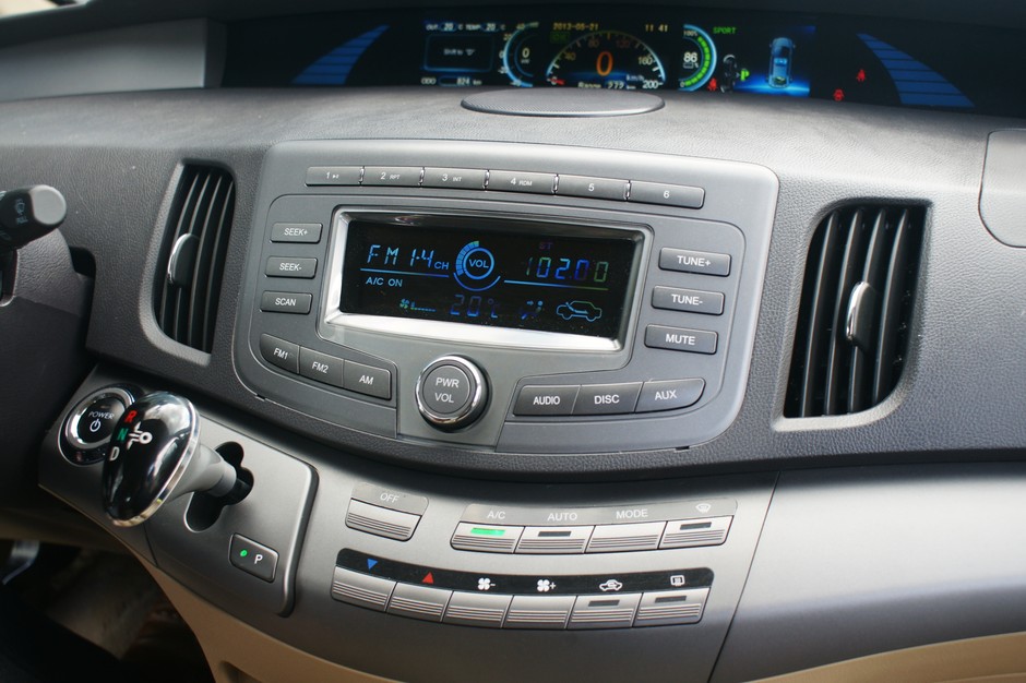 BYD e6