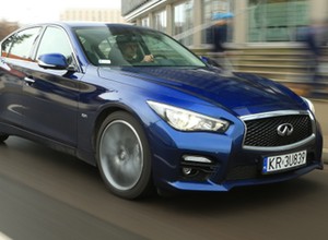 Infiniti Q50 S 3.0t – wymaga uwagi | TEST
