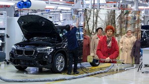 Rosyjskie emerytki z "Oddziałów Putina"apelują do szefa BMW. Proponują mu wspólny biznes [WIDEO]