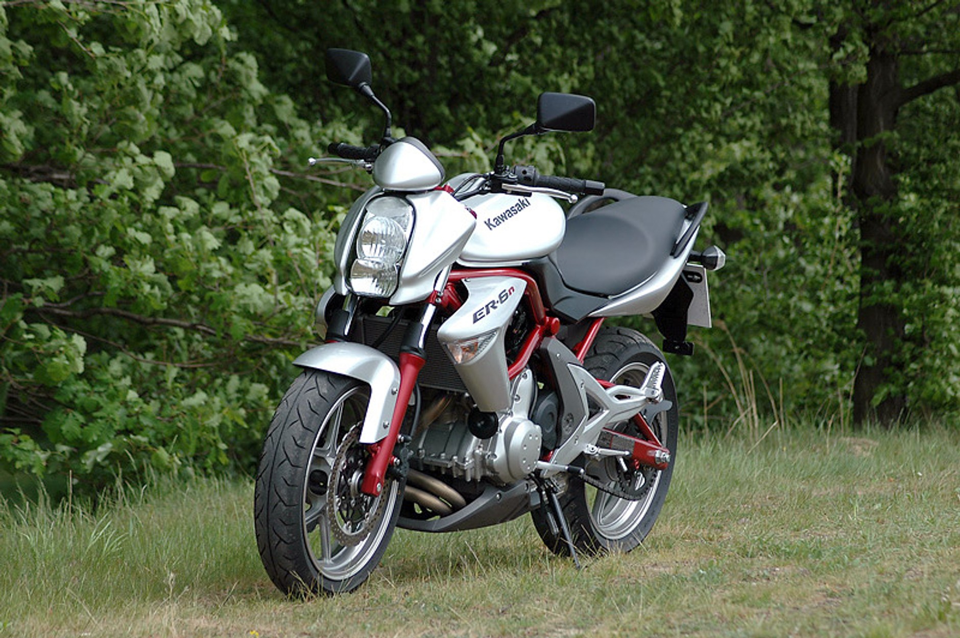 Kawasaki ER-6n - zwinne jak łasiczka