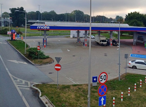 Moya przygotowała dużą promocję na start. Paliwo w cenie 4,99 zł za litr
