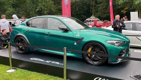 Alfa Romeo za "bańkę" – w Polsce zamówiło ją sześć osób