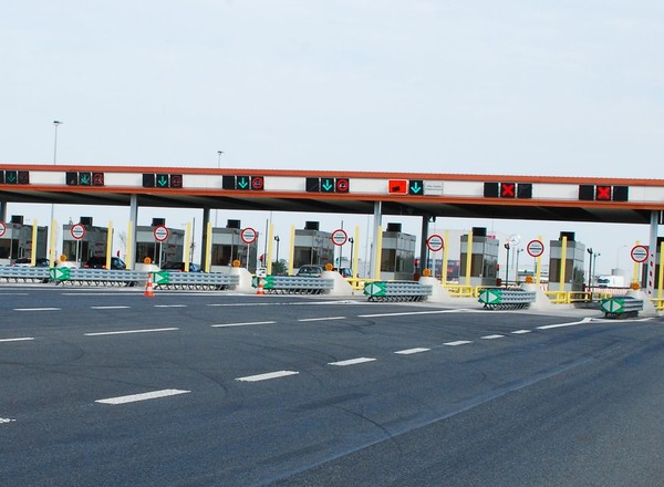 Wakacje bez bramek, gminy bez radarów