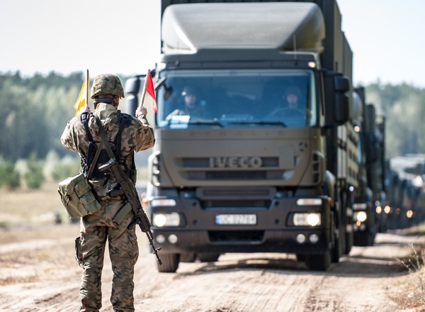 Ruszają ćwiczenia Anakonda 23. W majówkę na drogach będzie dużo wojskowych pojazdów