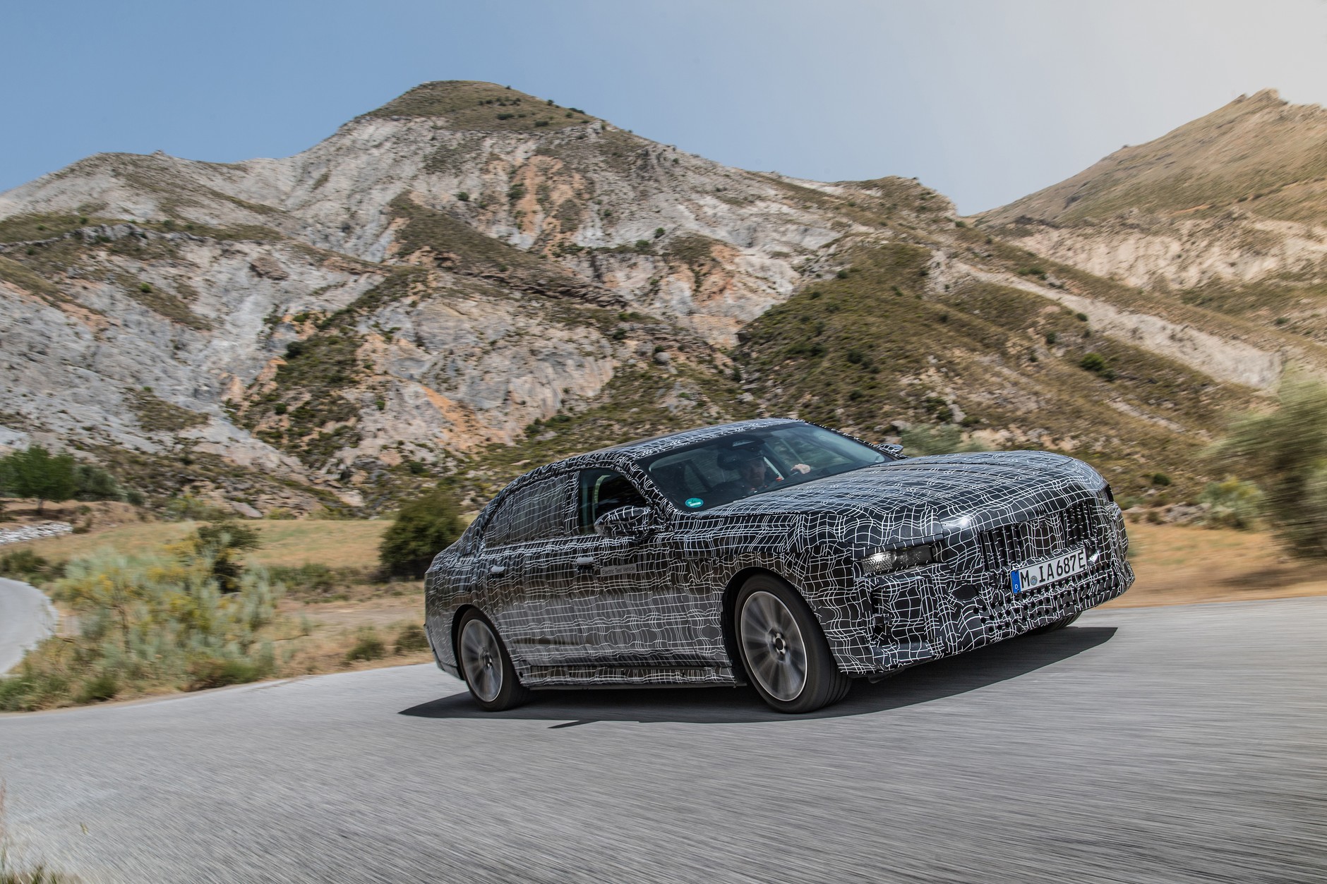 BMW i7