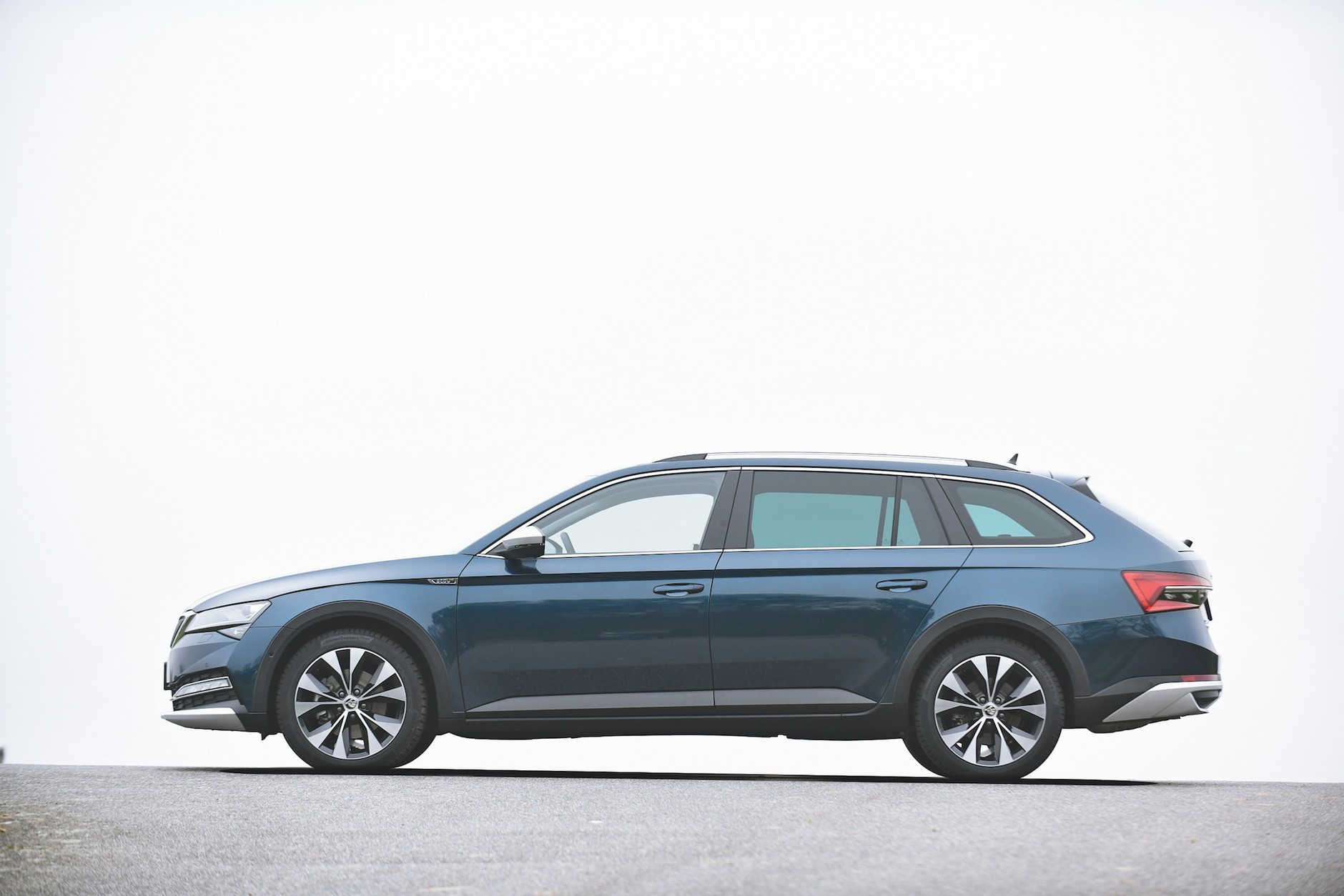 Skoda Superb Scout 2.0 TDI DSG 4x4