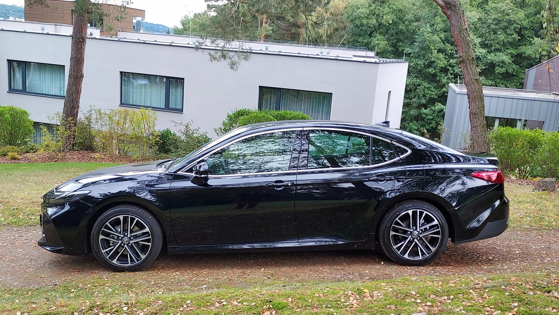 Toyota Camry 9. generacji