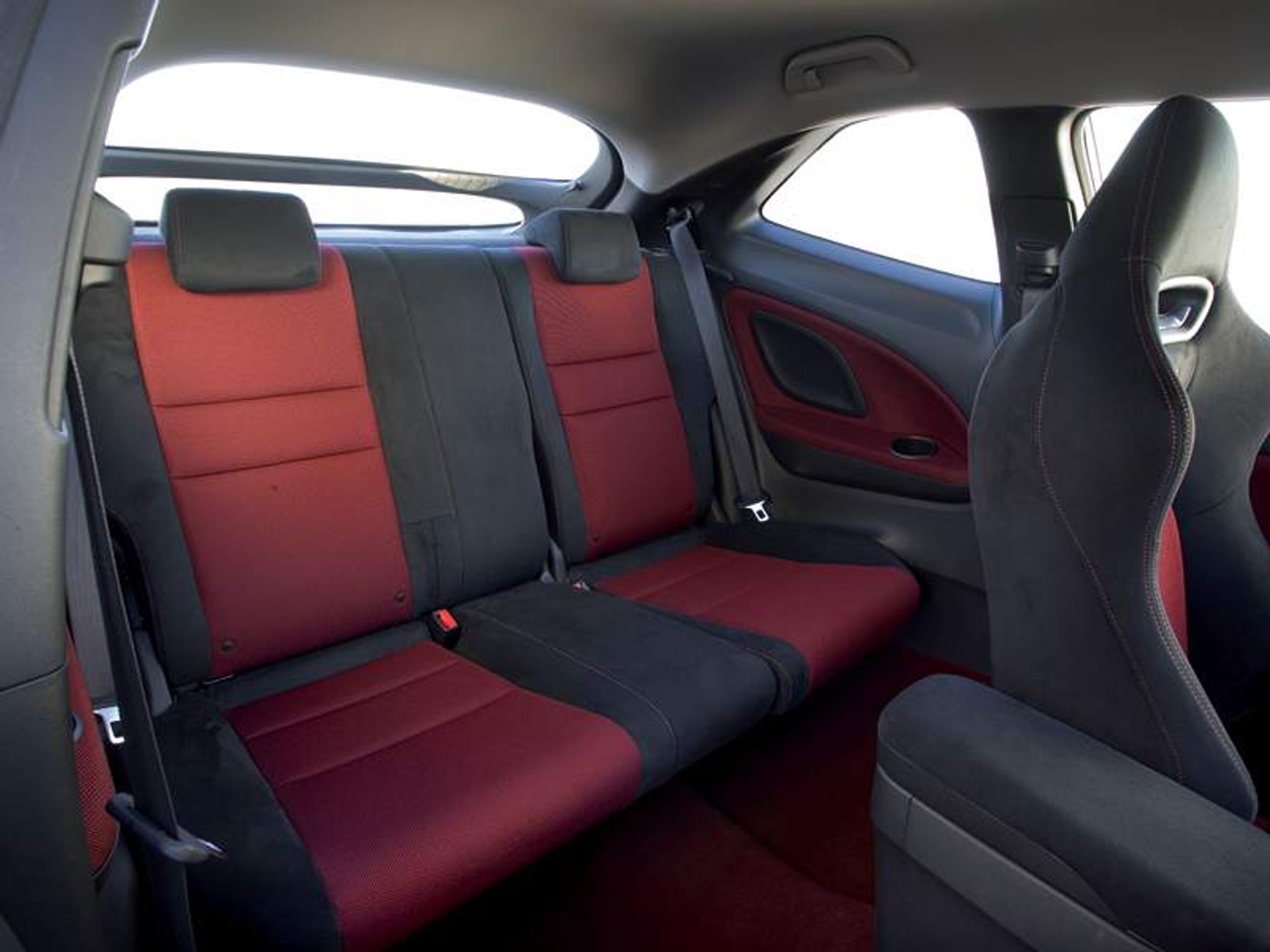 Honda Civic Type R i Type S – kompletne informacje