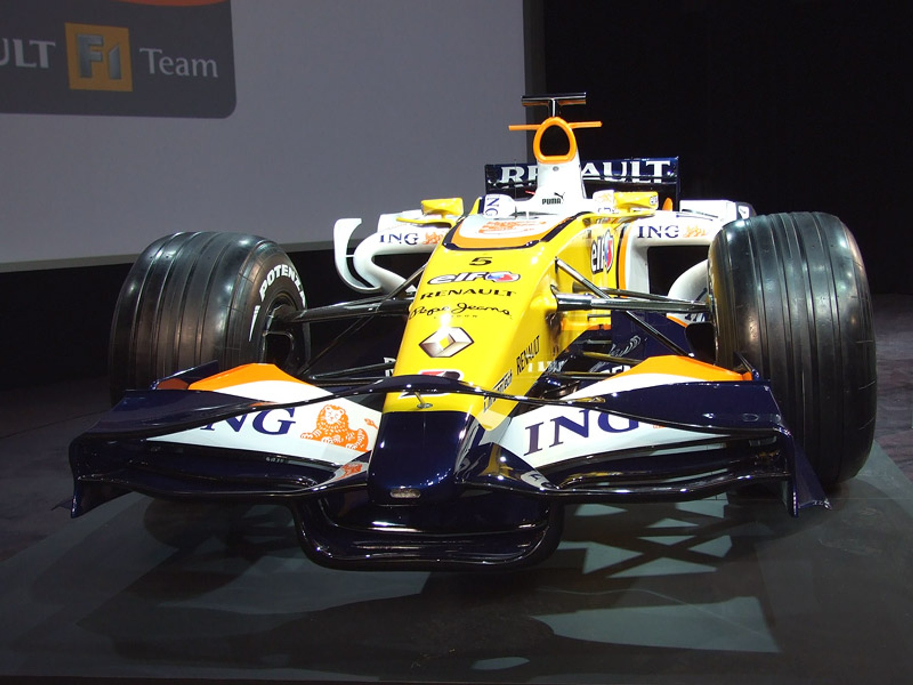 Formuła 1: duże oczekiwania w zespole Renault (fotogaleria)