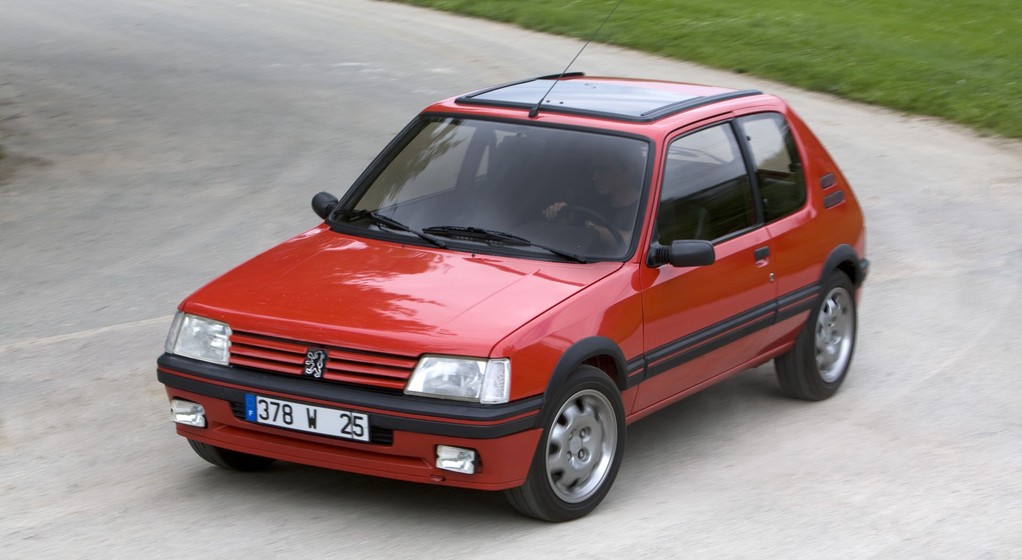 Peugeot 205 GTI 02 fot Peugeot