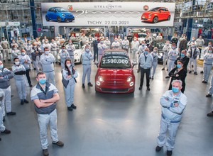Dwa i pół miliona Fiatów 500 z fabryki w Tychach. Więcej niż Maluchów