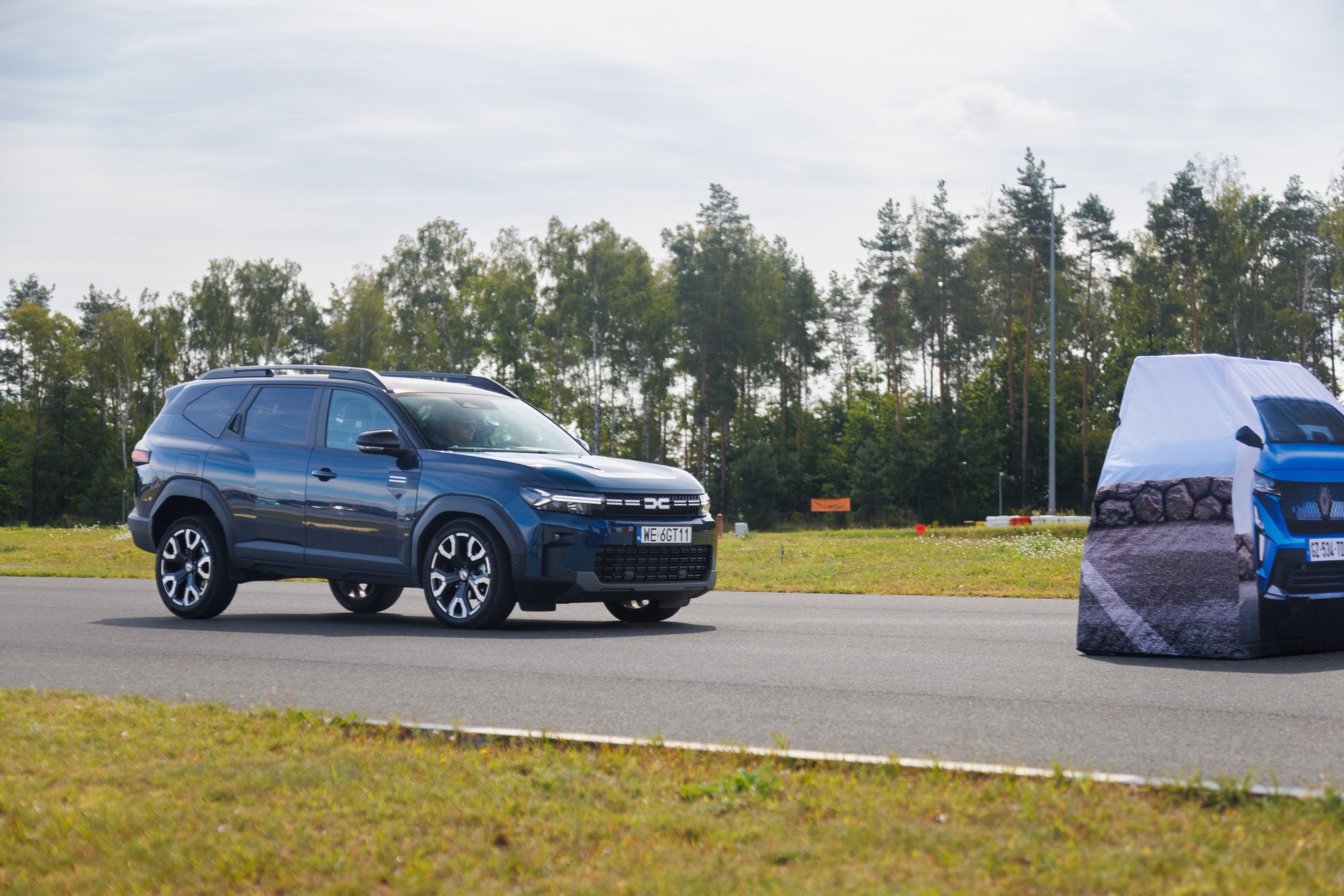 System awaryjnego hamowania w Dacii jest powtarzalny i skuteczny. Trzy punkty